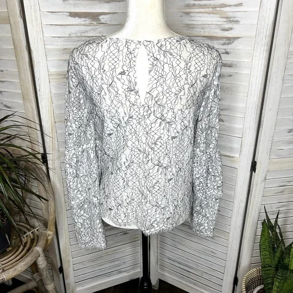 Cupcakes & CASHMERE Women's M Basewood Lace Bell Sleeve Blouse Top Black White - Picture 15 of 16